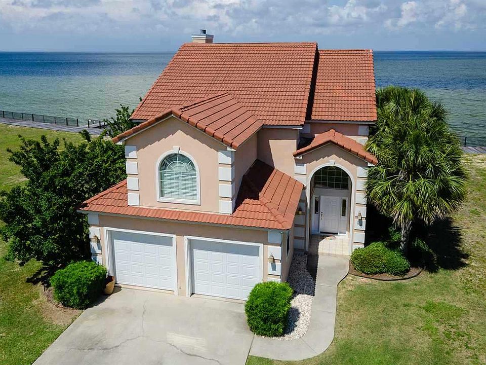 1st image of 26 Baybridge Dr