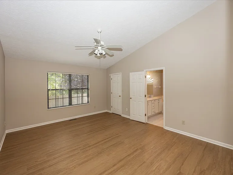 11179 Avery Row — Photo 16