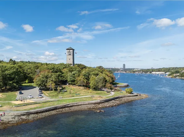 80 Spinnaker Dr #203, Halifax, NS B3N 3B5