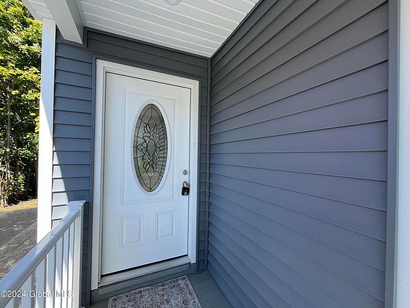 4th image of 301 Prospect Street