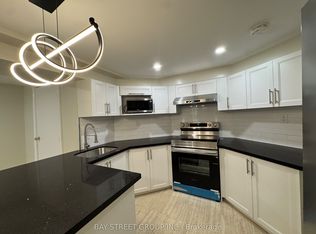 33 Cindy Nicholas Dr #E09, Toronto, ON M1E 5C4