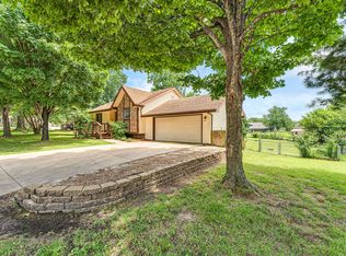 1604 E Sycamore St, Ozark, MO 65721