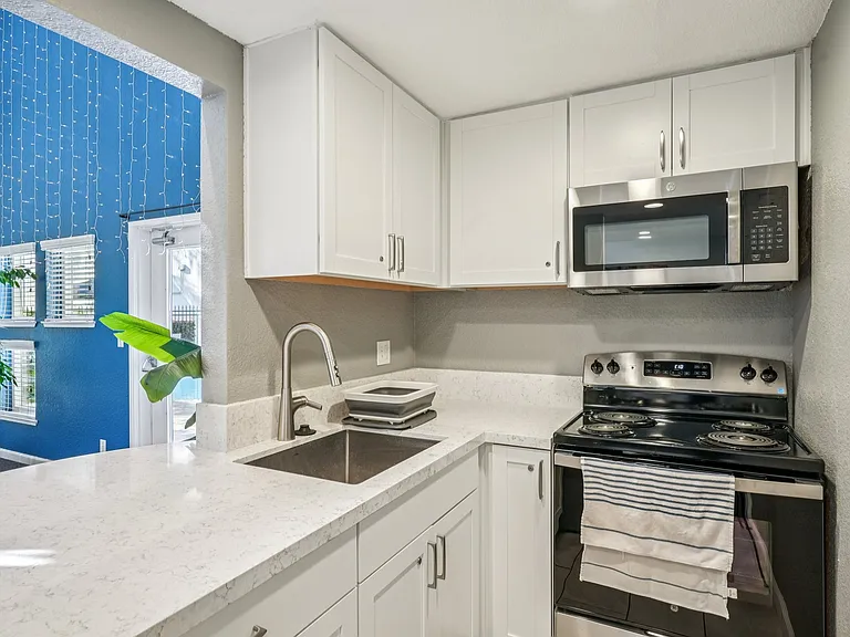 Fountain Circle Townhomes — Photo 7