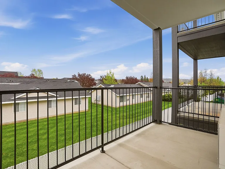 Nathan Apartments — Photo 14