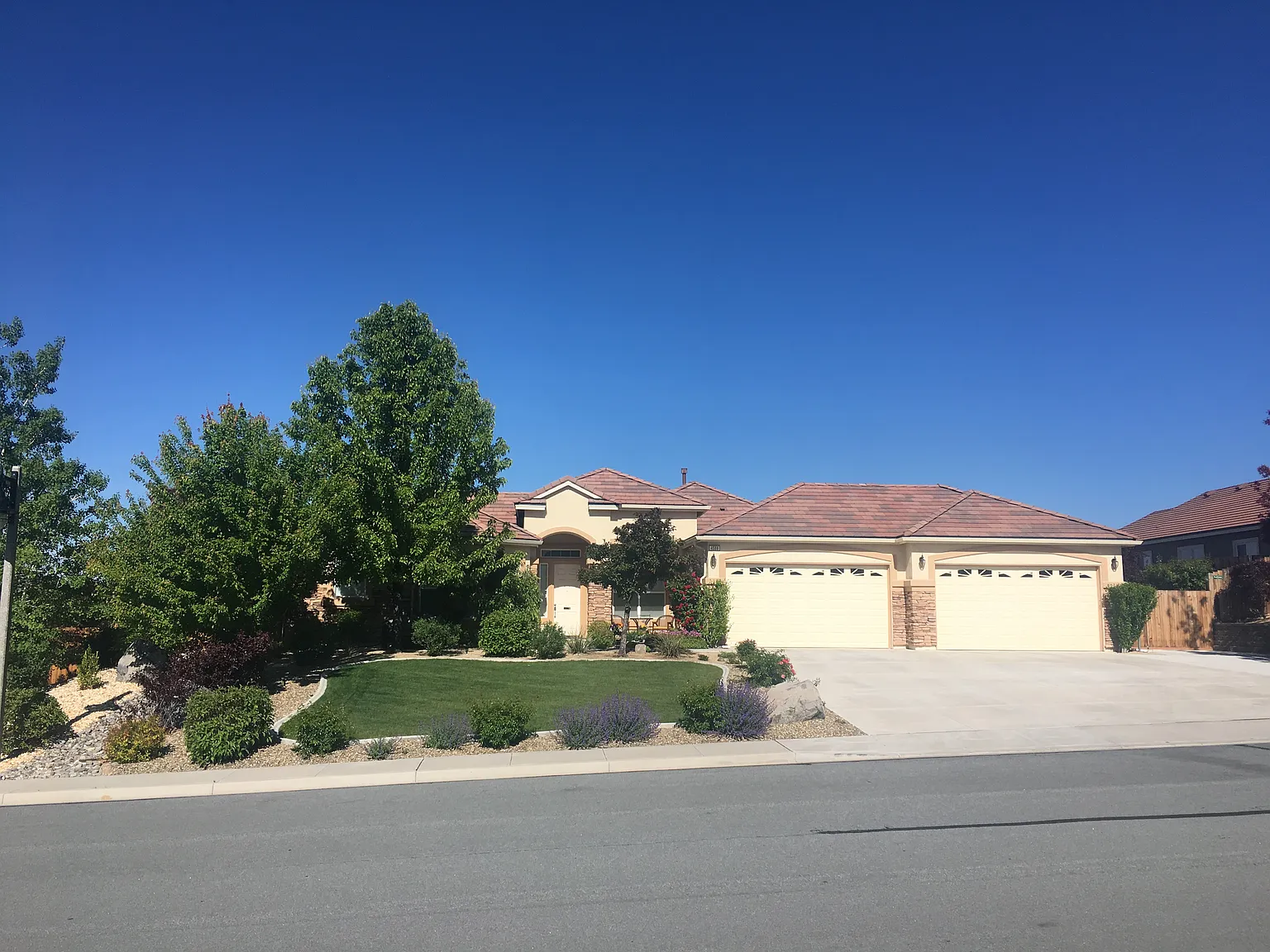 4588 Cobra Dr photo 1