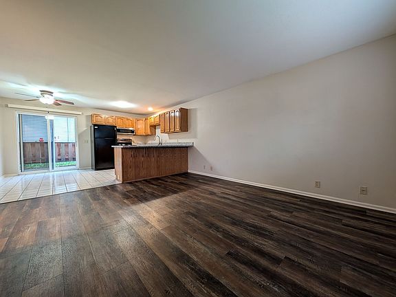 4th image of 840 W 4th Aly #840W4TH-1