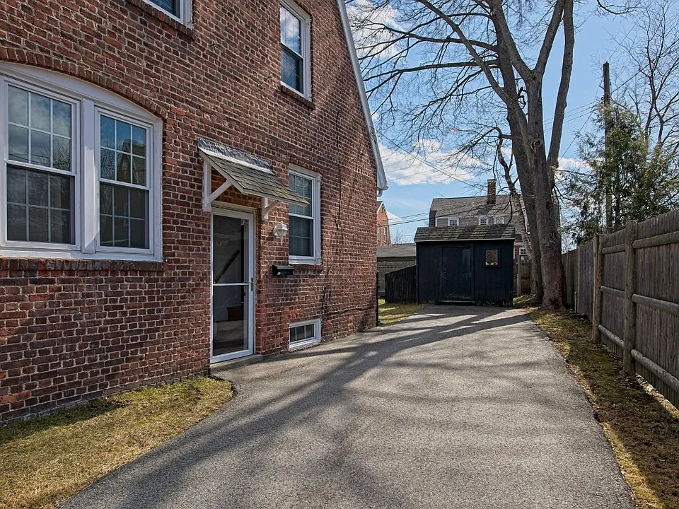 57 Concord Way