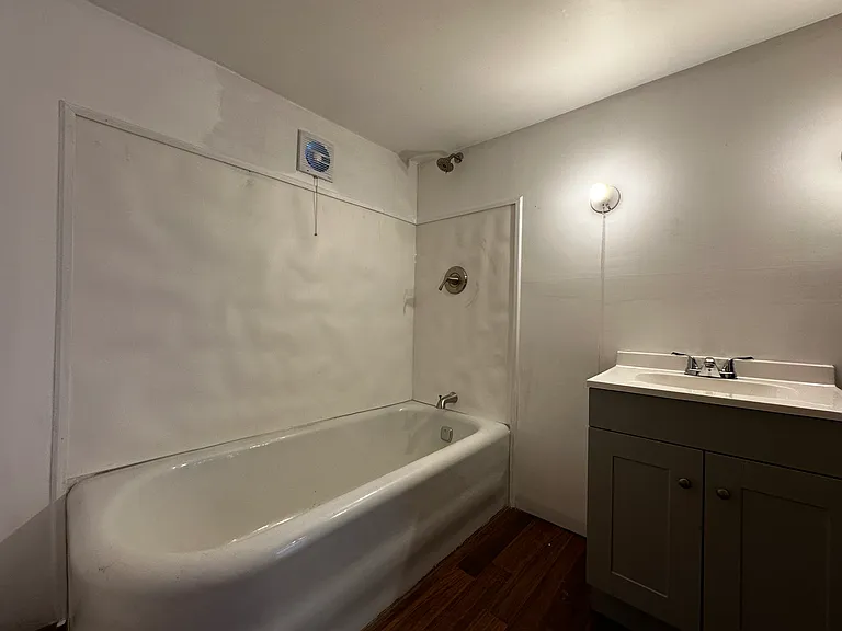 8232 Mercer St #1 — Photo 17