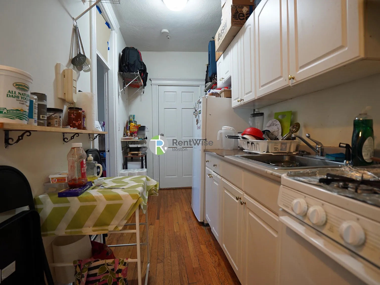 2 bed, 1.0 bath, 800 sqft, $2,550 — Photo 2