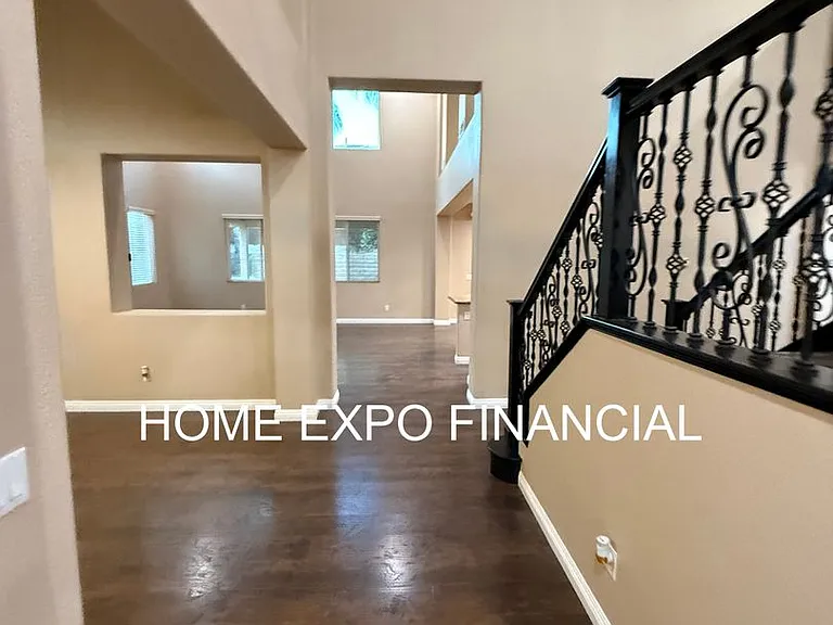 1456 Moonlight Dr — Photo 16