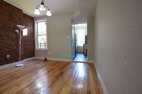 Rented by null | media 14