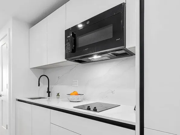 1901 Ocean Avenue 4D image 2 of 7