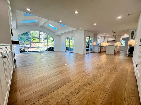 2nd image of 1115 Cascade Dr
