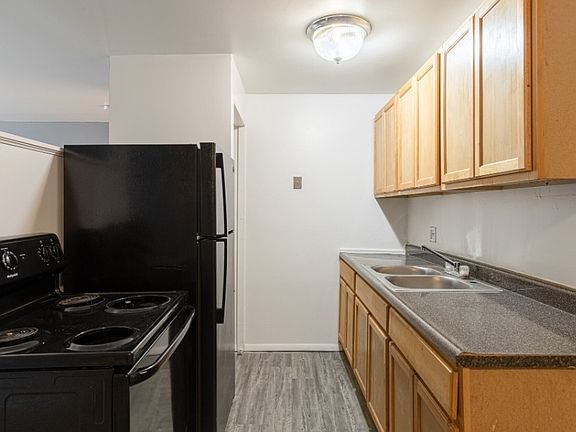 3rd image of 3185 Ferncrest Ct #1B