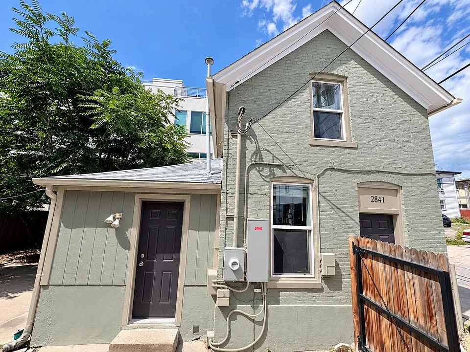2841 1/2 W 24th Ave