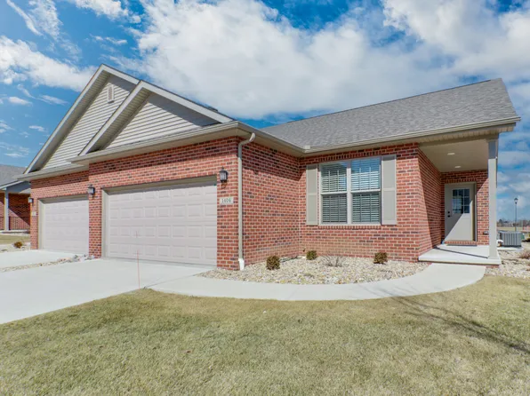 1404 Monterey Pine Dr, Normal, IL 61761