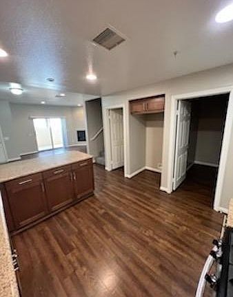 4th image of 19533 E Cypress St