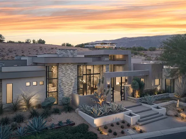 33 Sun Glow Ln, Summerlin, NV 89135