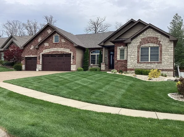 528 Elm Creek Dr, Wentzville, MO 63385