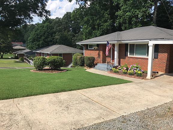 2nd image of 3697 Alpine Dr SE
