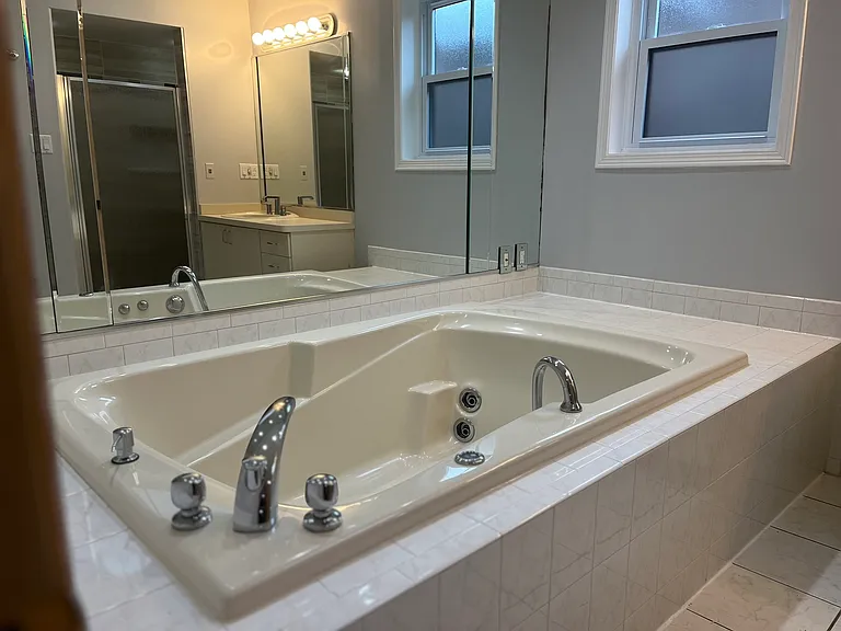 449 W 37th St #2 — Photo 14