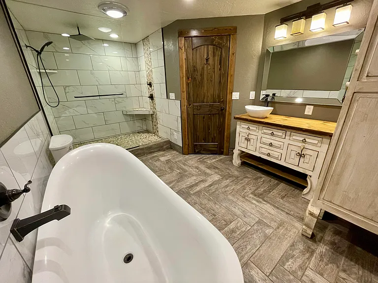 Master bath 1
