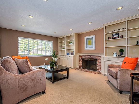 5th image of 360 Camphor Ave