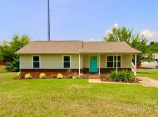 1619 Whisnant St, Charlotte, NC 28206