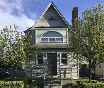 2 Bolling Pl, Greenwich, CT, 06830