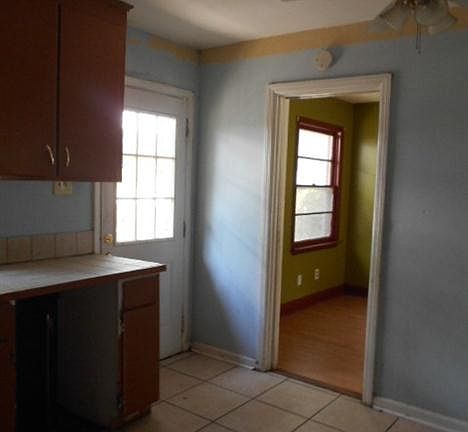 3rd image of 2351 Shirley Dr