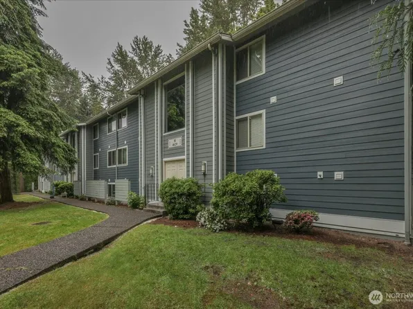 4629 W Lake Sammamish Parkway SE #H206, Issaquah, WA 98027