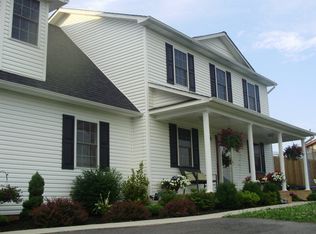 501 Star St, Pounding Mill, VA 24637