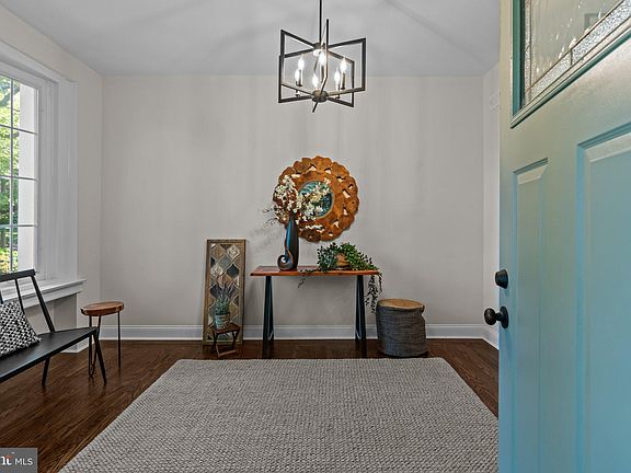 4th image of 5630 Woodbine Ave