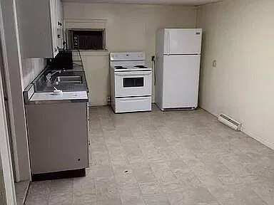 3 bed, 1102 sqft, $850 — Photo 2