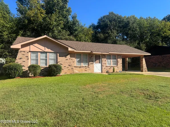 5046 Oak Creek Dr, Jackson, MS 39212