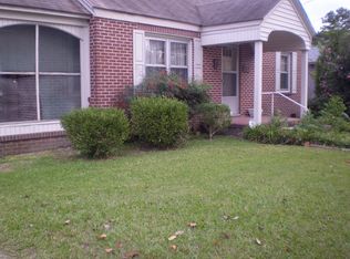 205 N 5th St, Smithfield, NC 27577