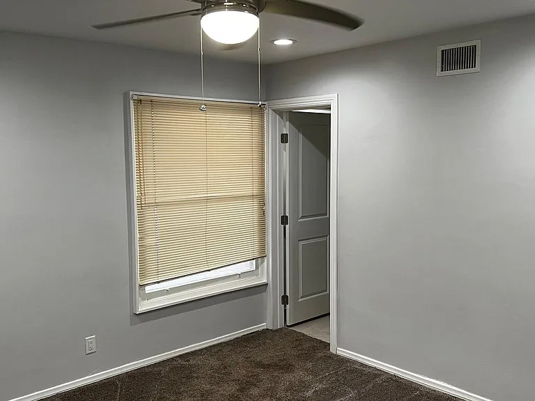 24236 Welby Way — Photo 14