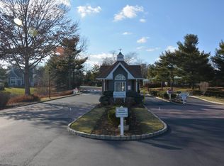 10 Inverness Ct, Monroe Township, NJ 08831