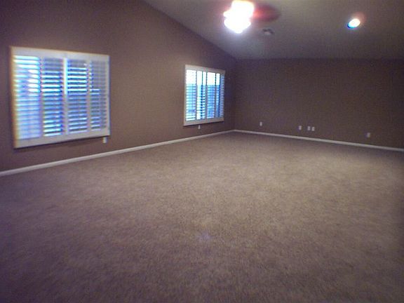 Huge Bonus Room