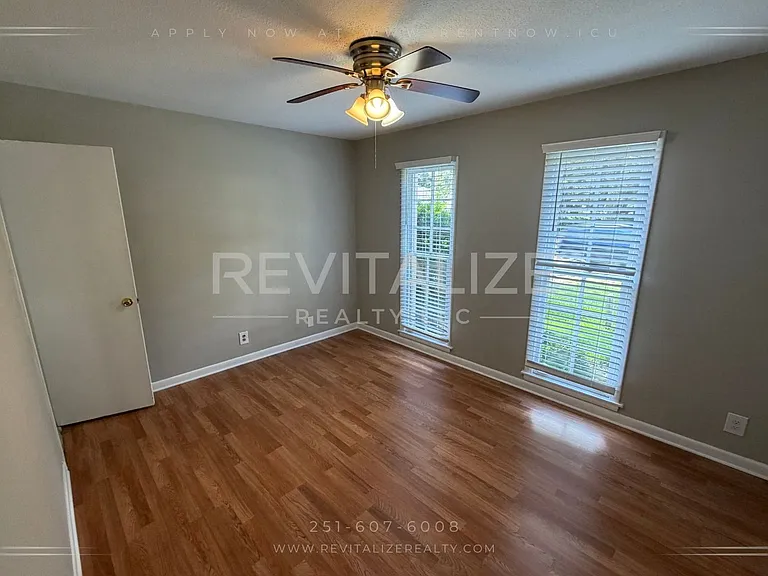 1504 Dauphin St #6 — Photo 14