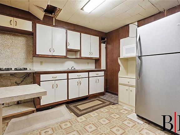 4th image of 1169 E 56th St