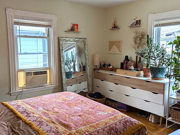 2nd image of 29 Winslow Ave #2