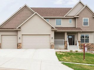 3904 Valley Dr, Bismarck, ND 58503