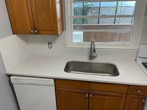 2049 Juanita St — Photo 2