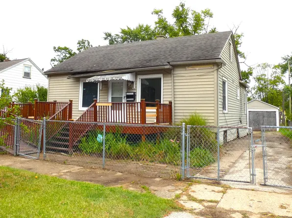 1079 Hurd Ave, Benton Harbor, MI 49022
