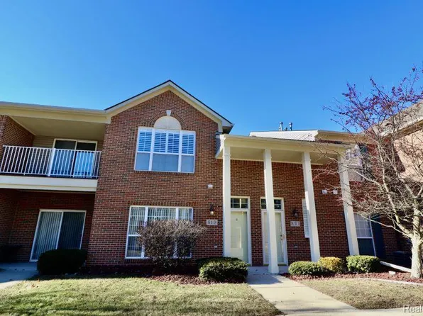 521 Mulberry St, Wyandotte, MI 48192