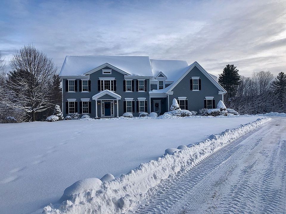 2nd image of 460 Cedar Ln