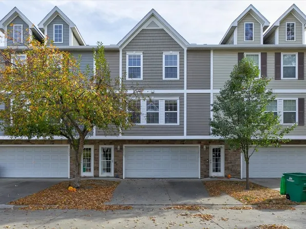 5535 Boston Ct, Johnston, IA 50131