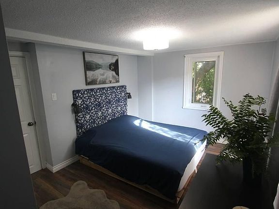 2nd image of 549 Brunel St