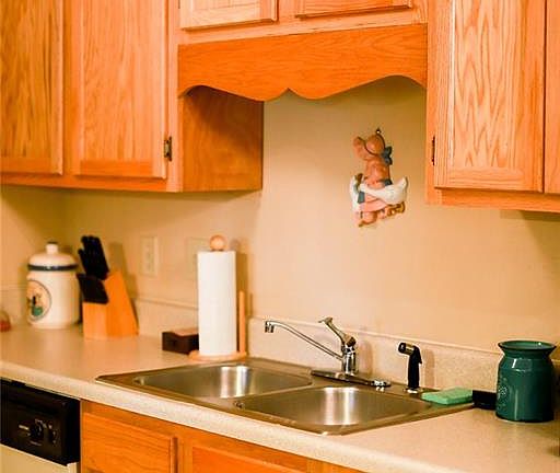 5th image of 523 Mystic Dr APT A